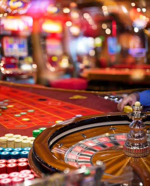 Live casino environment Live-dealer tables with multi-camera broadcasts